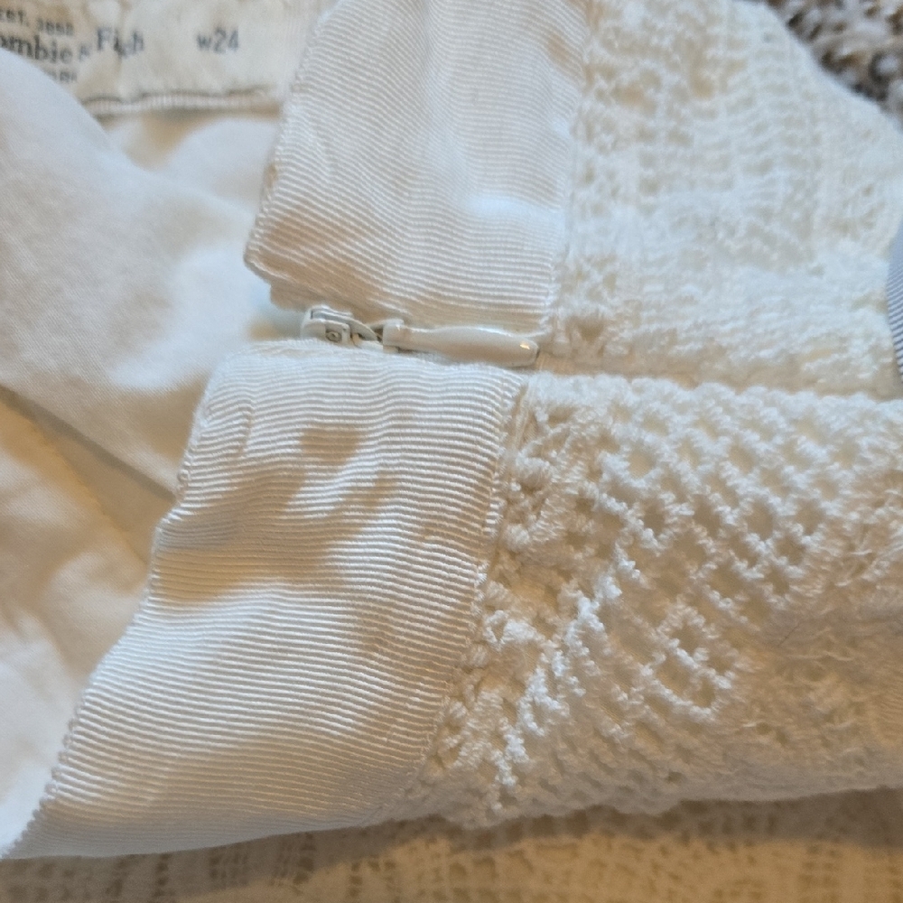 Abercrombie & Fitch Cream Lace Mini Skirt - Picture 5 of 7